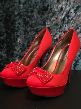 Red Crystal Bow Platform Pumps - Women